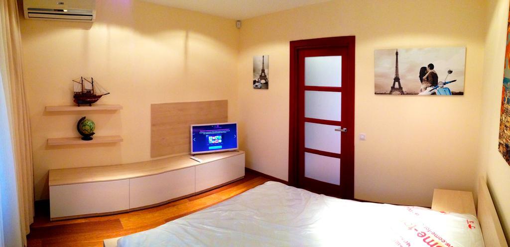 Apartment Mihailovskaya Kiev Ruang foto