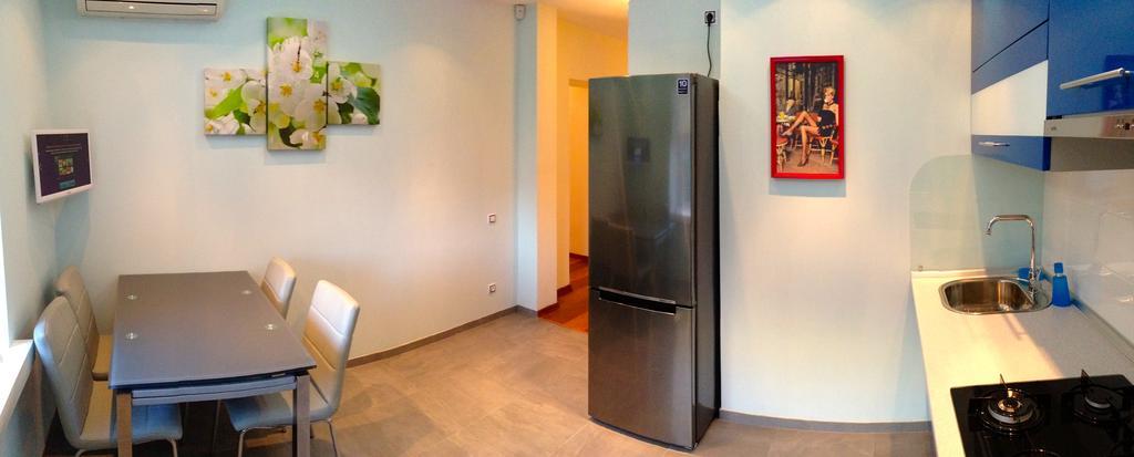 Apartment Mihailovskaya Kiev Bagian luar foto