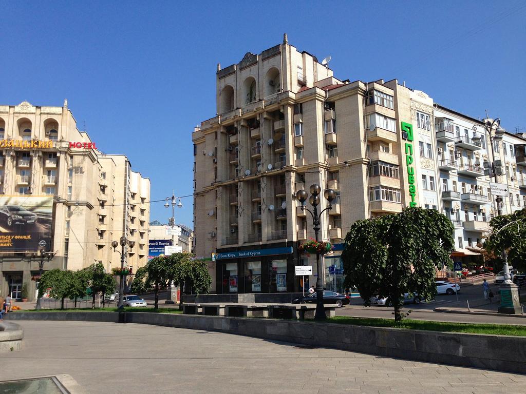 Apartment Mihailovskaya Kiev Ruang foto